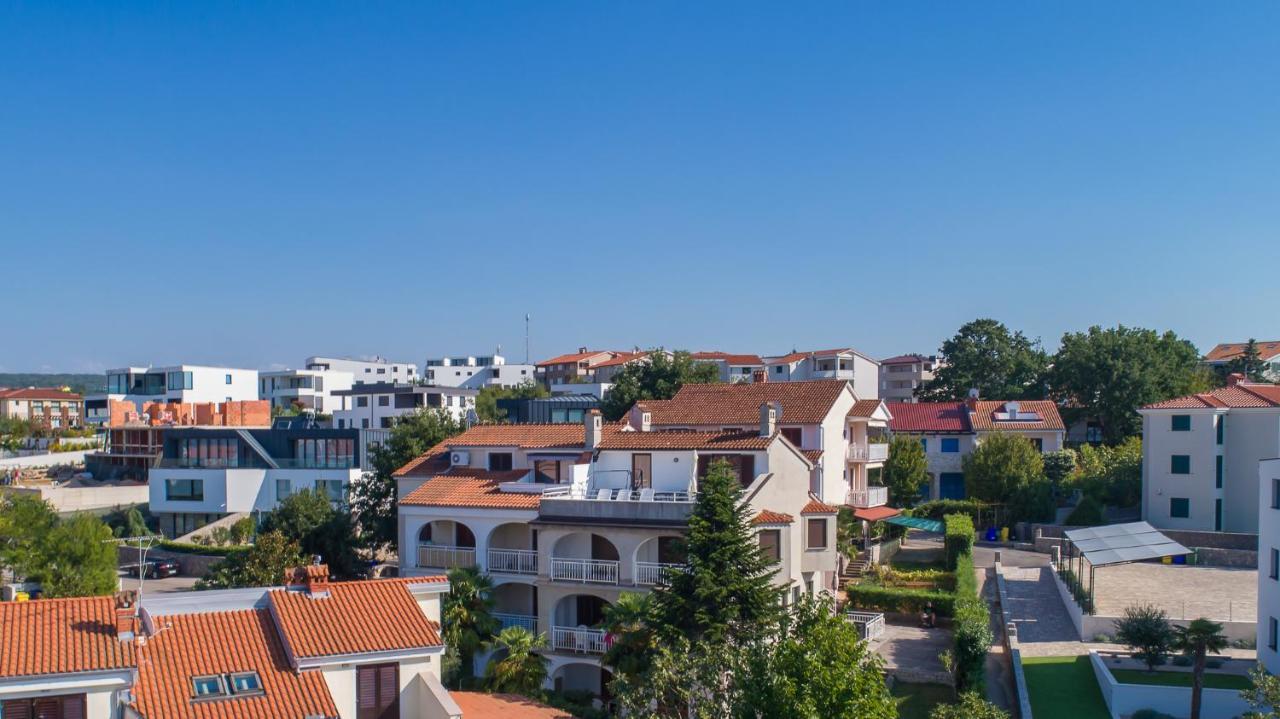 Maestral Apartments Malinska Exterior foto
